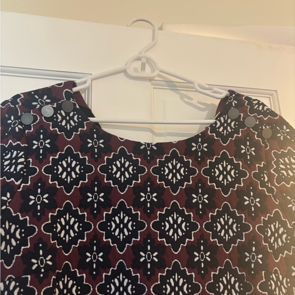 LOFT Elegant Burgandy short sleeve size 12 dress - Picture 5 of 5